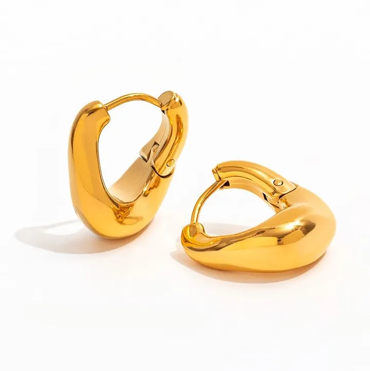 Onda — Sculpted Huggie Hoops